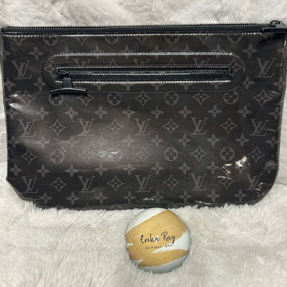 Louis Vuitton Eclipse Monogram Pochette‎